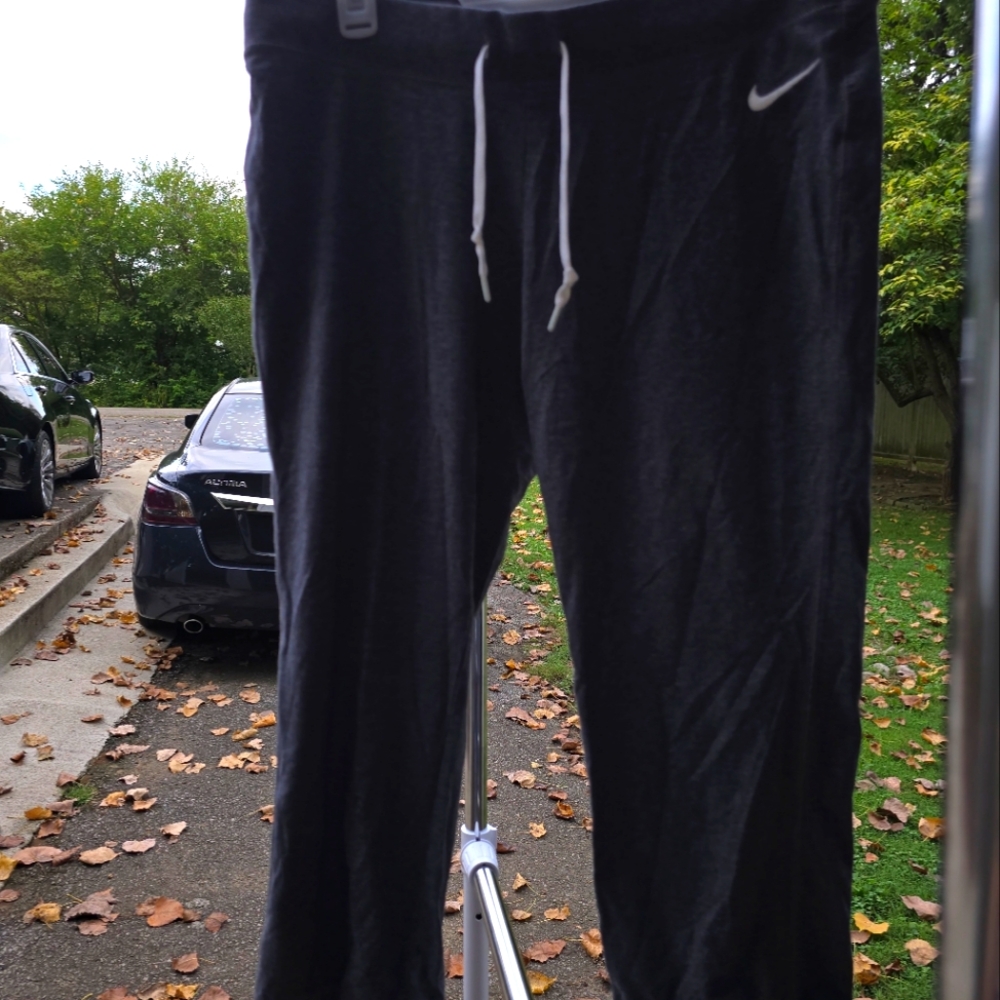 Nike crop pants